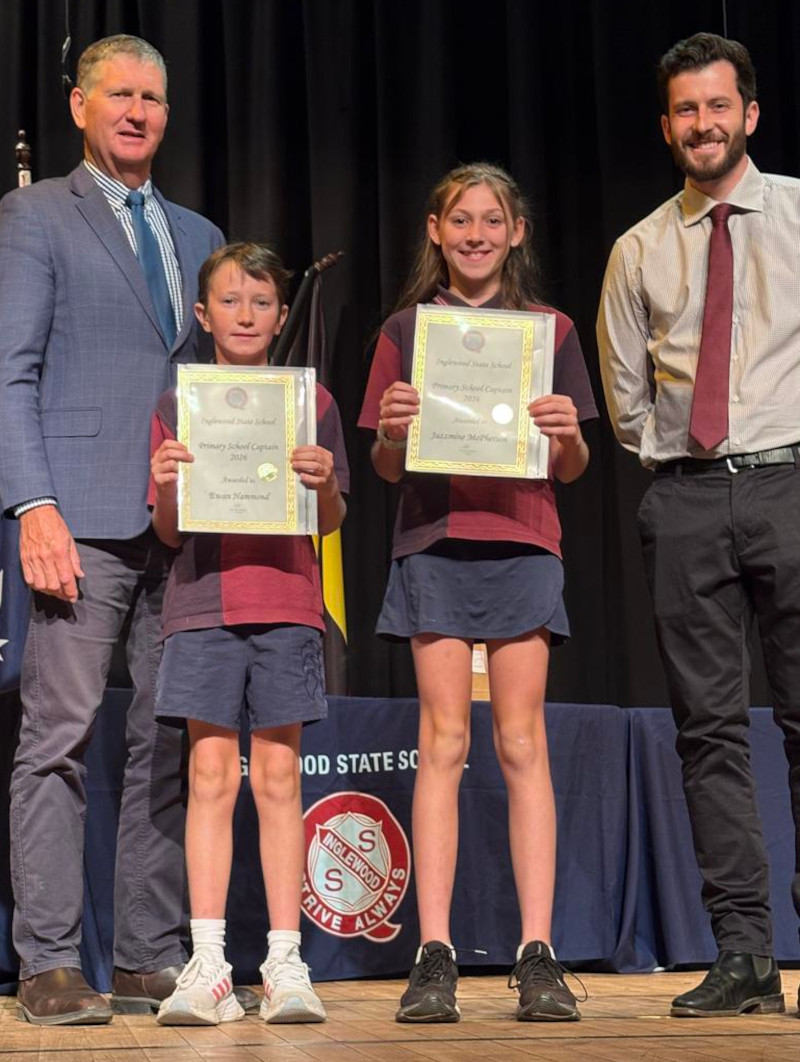 Lawrence Springborg (Mayor) pictured with the 2026 Primary Captains, Ewan Hammond and Jazzmine and Principal Liam Callaghan.